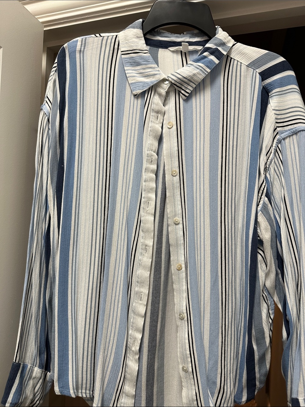 Men's Casual Vertical Stripe Button-Down Shirt - Blue/White